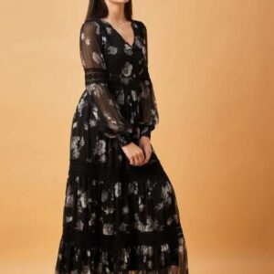 DRAPE AND DAZZLE Floral Printed VNeck Flared Puff