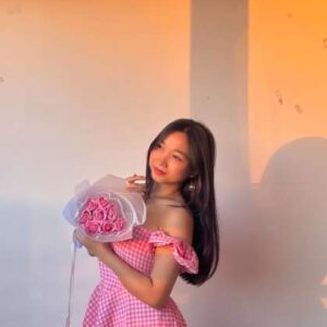 TAILORMADE CLOTHING Checked OffShoulder Cotton Fit